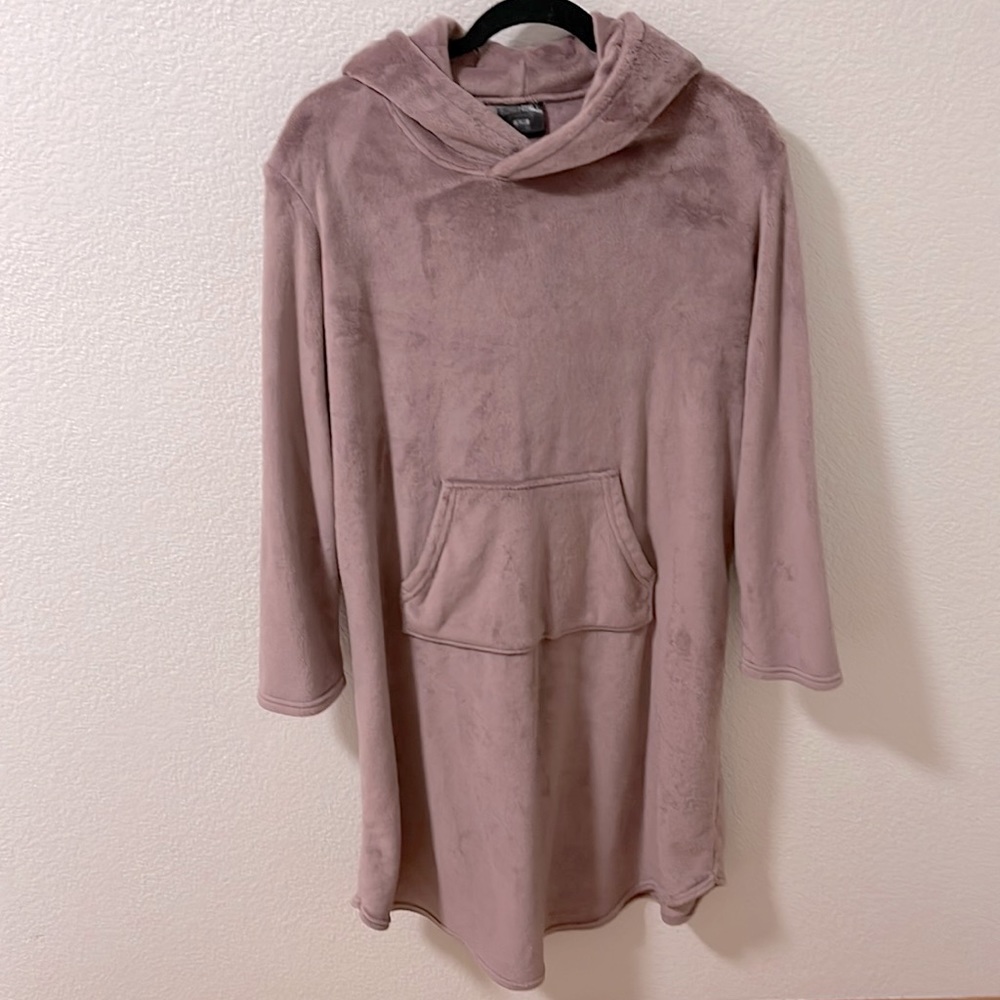 32•HEAR SLEEPWEAR, SIZE S-M